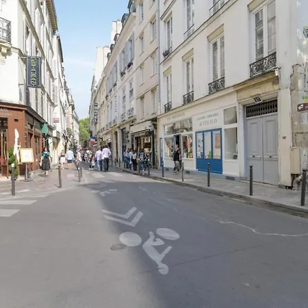 Charming 2 Bedroom In The Heart Of * Paris
