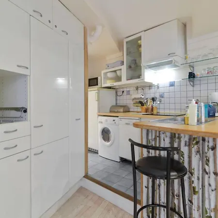 Appartement Charming 2 Bedroom In The Heart Of