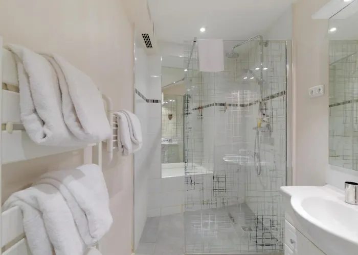 Charming 2 Bedroom In The Heart Of Parigi