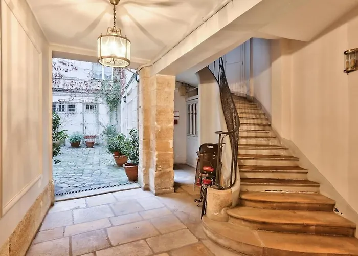 Charming 2 Bedroom In The Heart Of